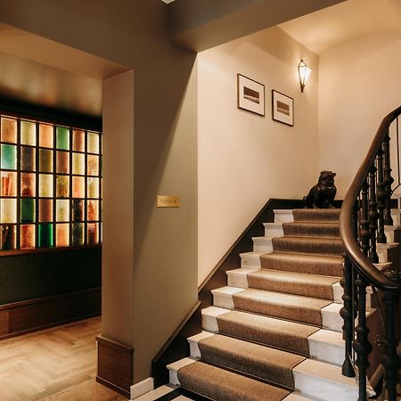 Boutique Hotel Chateau Royal Berlin Eksteriør bilde The staircase