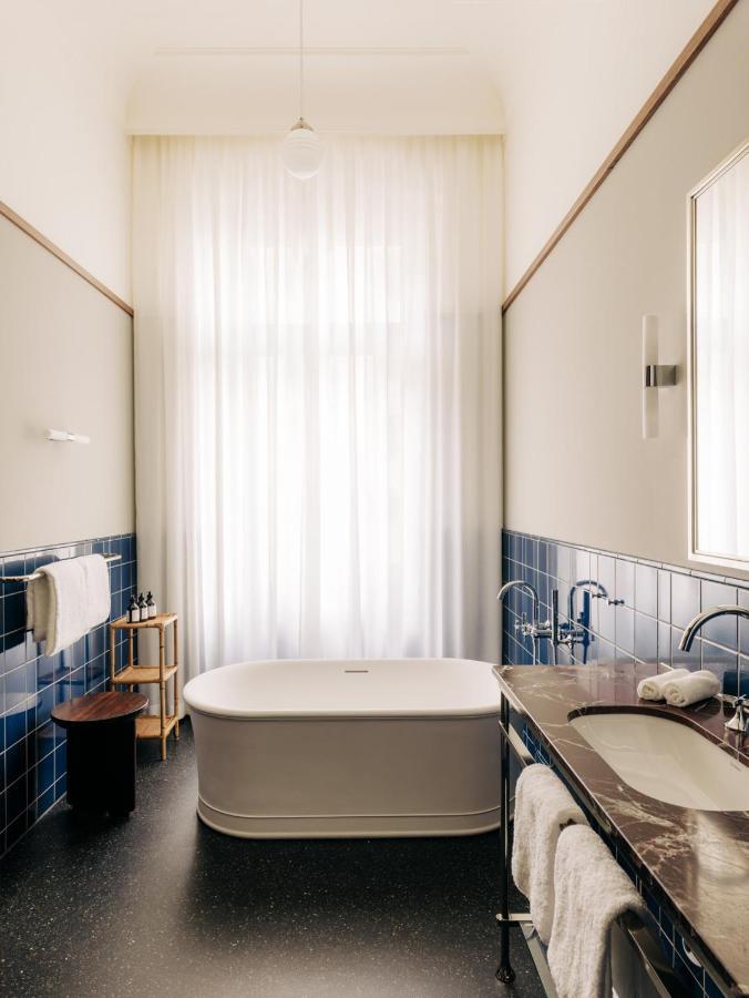 Boutique Hotel Chateau Royal Berlin Eksteriør bilde Bathroom